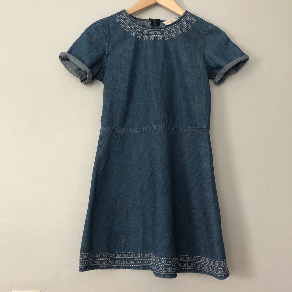 ✨ 6 for $15 sale ✨ Forever 21 fit and flare dress